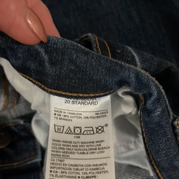 Old navy mid rise dark wash jeans - Picture 3 of 9